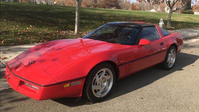 1990 Red Chevrolet Corvette Coupe
