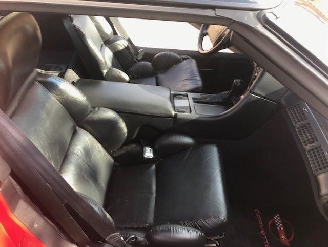 1990 Red Chevrolet Corvette Coupe