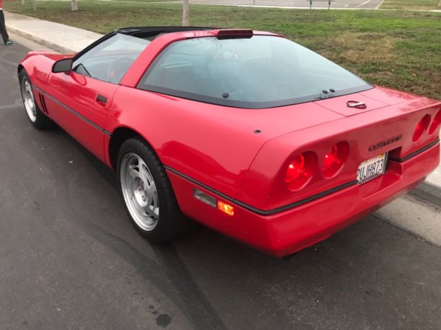 1990 Red Chevrolet Corvette Coupe