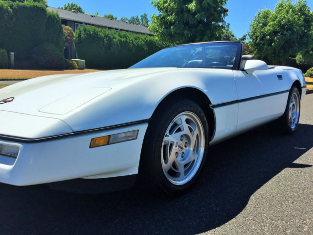 1990 White Chevrolet Corvette Convertible