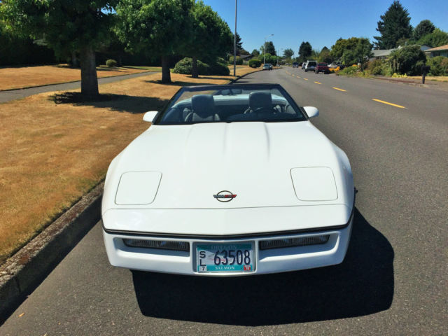1990 White Chevrolet Corvette Convertible