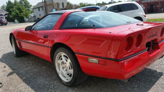 1990 Red Chevrolet Corvette Coupe