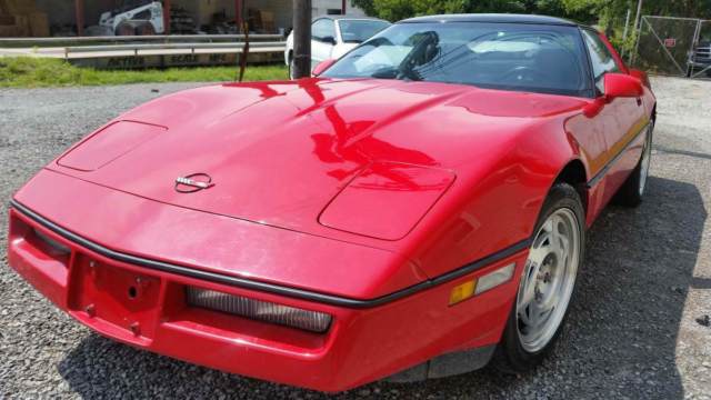 1990 Red Chevrolet Corvette Coupe