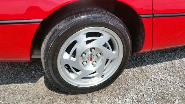 1990 Red Chevrolet Corvette Coupe