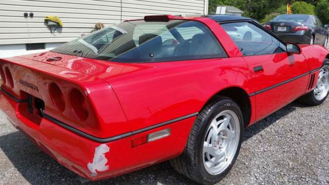 1990 Red Chevrolet Corvette Coupe