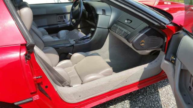 1990 Red Chevrolet Corvette Coupe