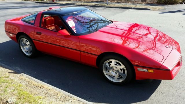 1990 Red Chevrolet Corvette Coupe