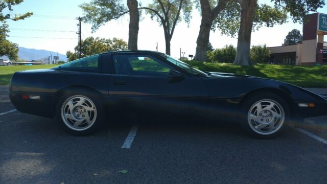 1990 Black Chevrolet Corvette Coupe