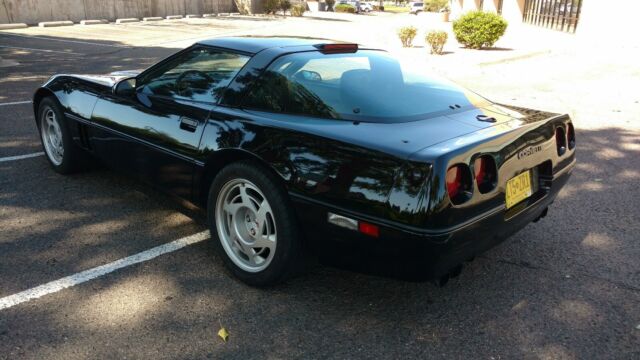 1990 Black Chevrolet Corvette Coupe