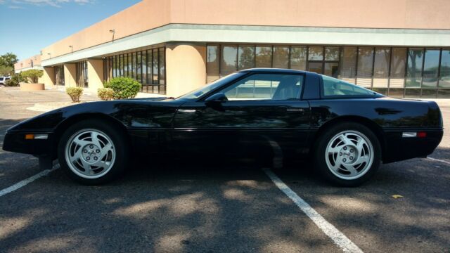 1990 Black Chevrolet Corvette Coupe