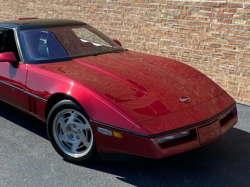 1990 Red Chevrolet Corvette Hatchback