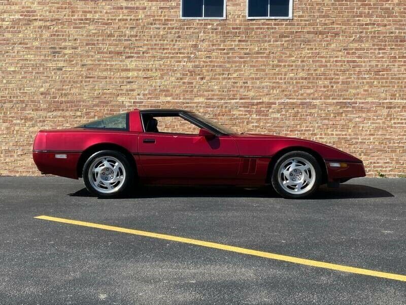 1990 Red Chevrolet Corvette Hatchback