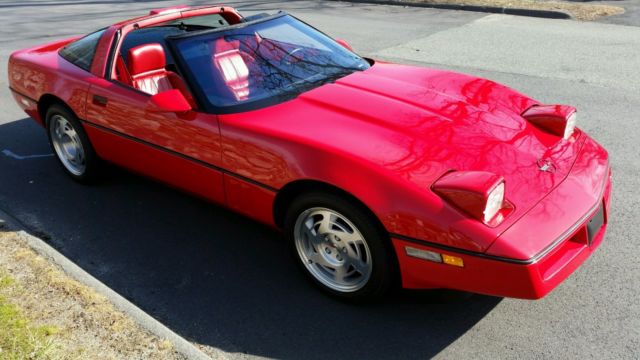 1990 Red Chevrolet Corvette Coupe