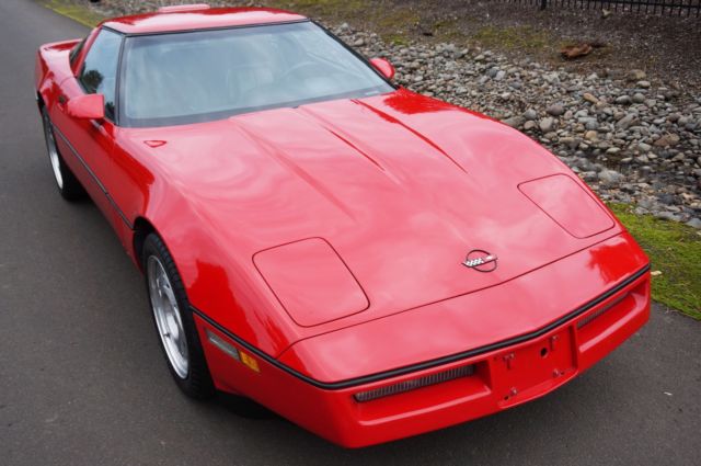 1990 Red Chevrolet Corvette Coupe