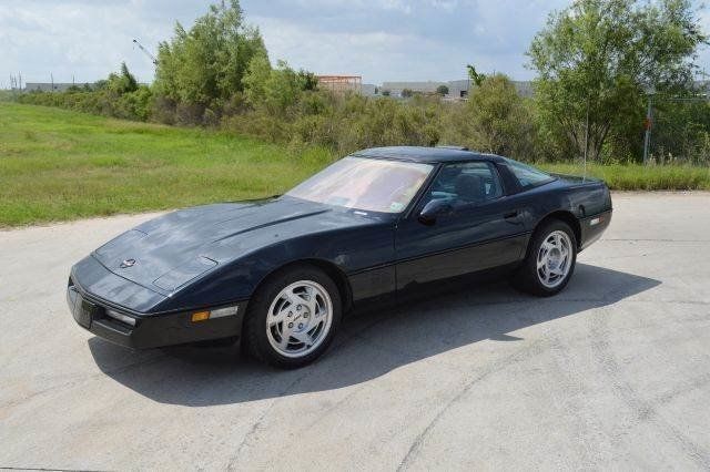 1990 Black Chevrolet Corvette --
