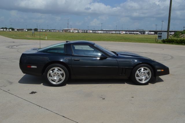 1990 Black Chevrolet Corvette --