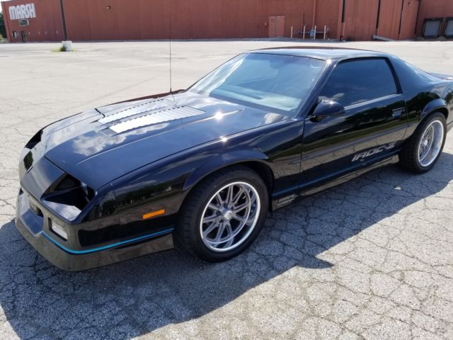 1990 Black Chevrolet Camaro Coupe