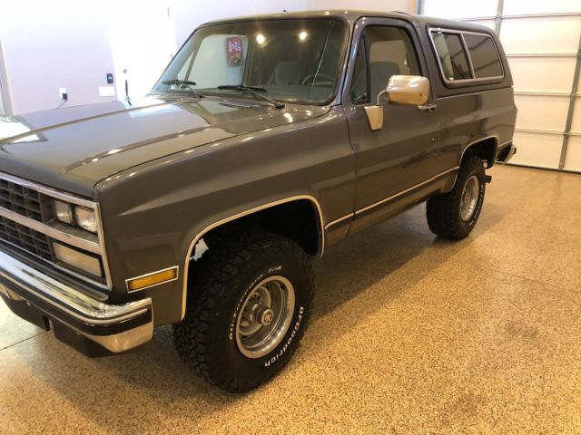 1990 Gray Chevrolet Blazer