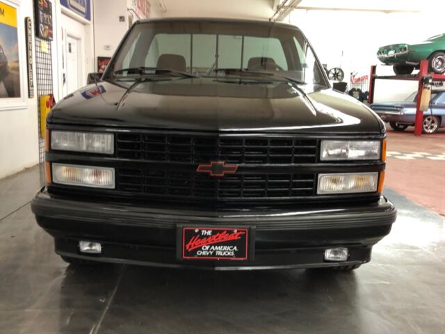 1990 Black Chevrolet Other Pickups Pick Up