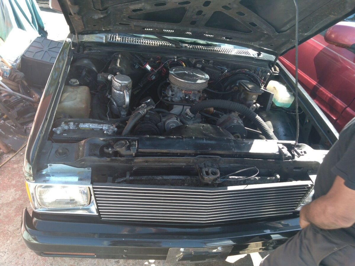 1990 Black Chevrolet S10 Pickup