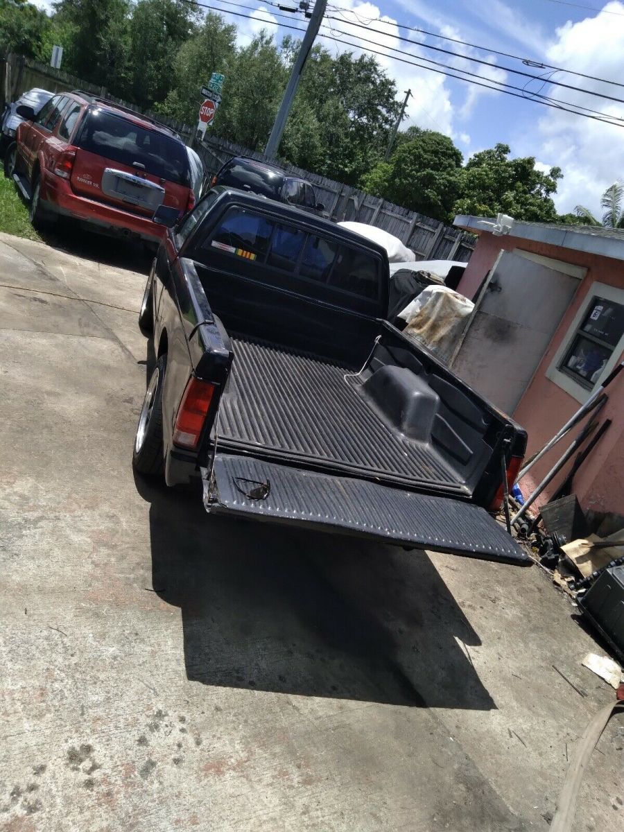1990 Black Chevrolet S10 Pickup