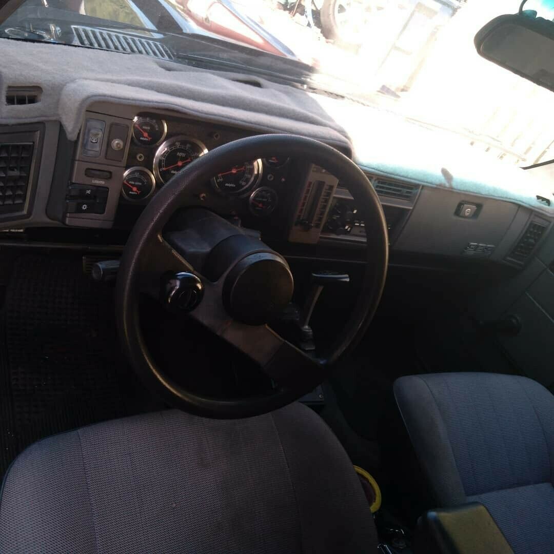 1990 Black Chevrolet S10 Pickup