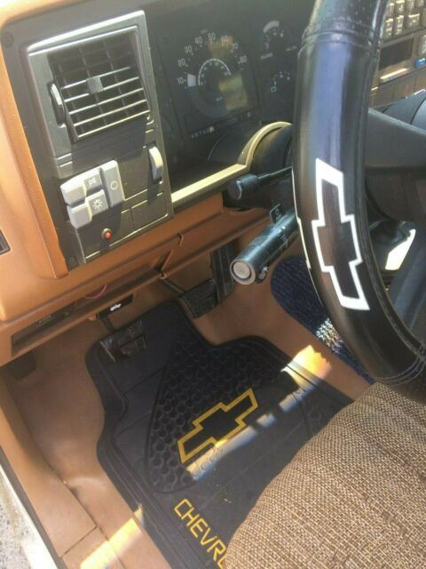 1990 White Chevrolet C/K Pickup 1500 Extended Cab Pickup