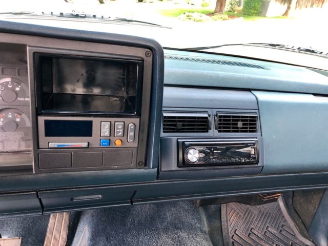 1990 Blue Chevrolet C/K Pickup 1500 Standard Cab Pickup