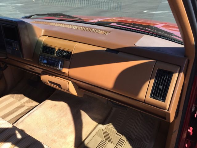 19900000 Red Chevrolet Silverado 1500 pickup