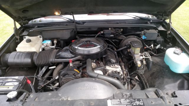 1990 Black Chevrolet Silverado 1500 Standard Cab Pickup