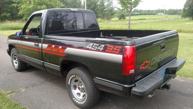 1990 Black Chevrolet Silverado 1500 Standard Cab Pickup