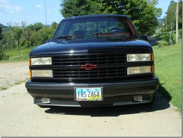 1990 Black Chevrolet C/K Pickup 1500 Standard Cab Pickup