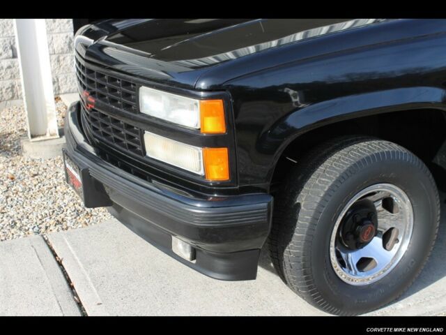 1990 Onyx Black Chevrolet C/K Pickup 1500 Truck