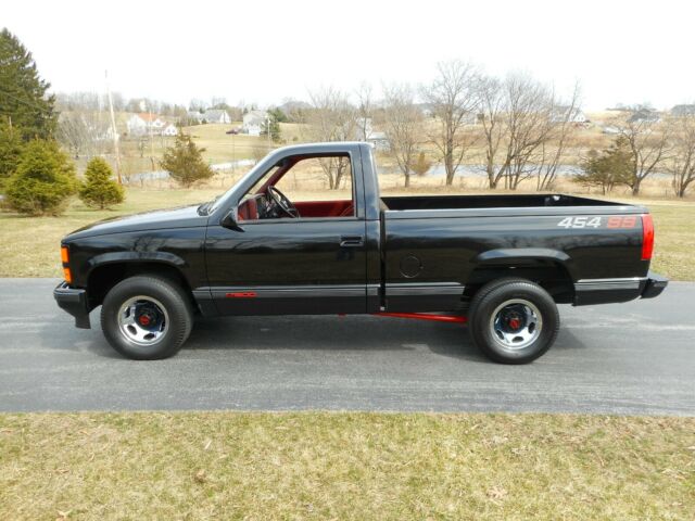 1990 Black Chevrolet C/K Pickup 1500 Standard Cab Pickup