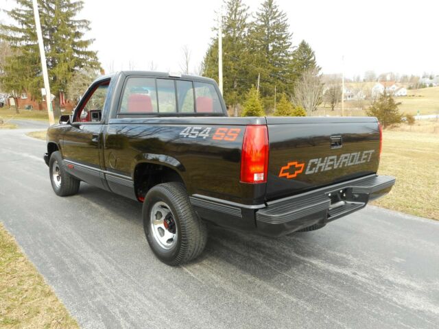 1990 Black Chevrolet C/K Pickup 1500 Standard Cab Pickup