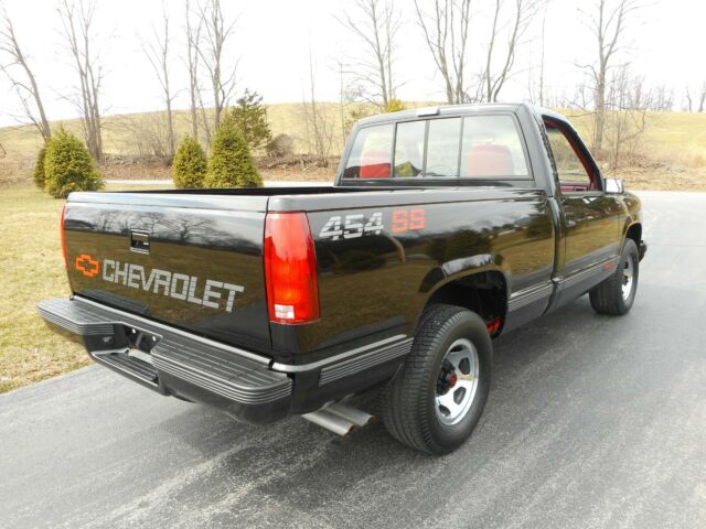 1990 Black Chevrolet C/K Pickup 1500 Standard Cab Pickup
