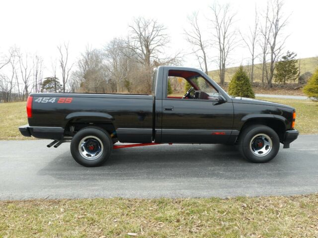 1990 Black Chevrolet C/K Pickup 1500 Standard Cab Pickup