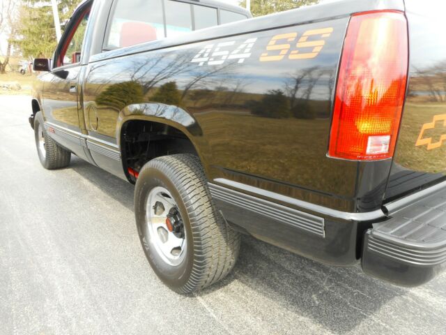 1990 Black Chevrolet C/K Pickup 1500 Standard Cab Pickup