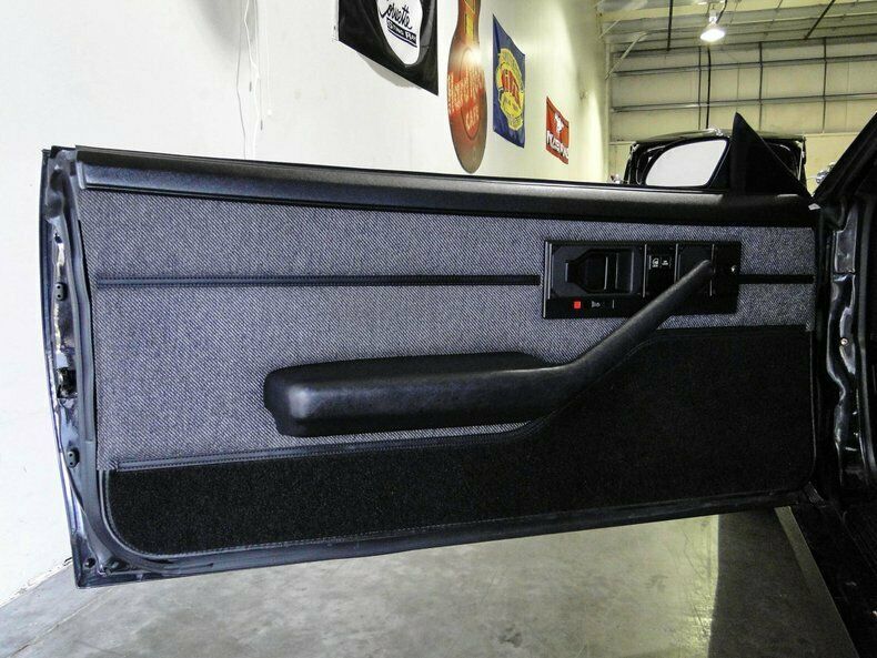 1990 Black Chevrolet Camaro Coupe