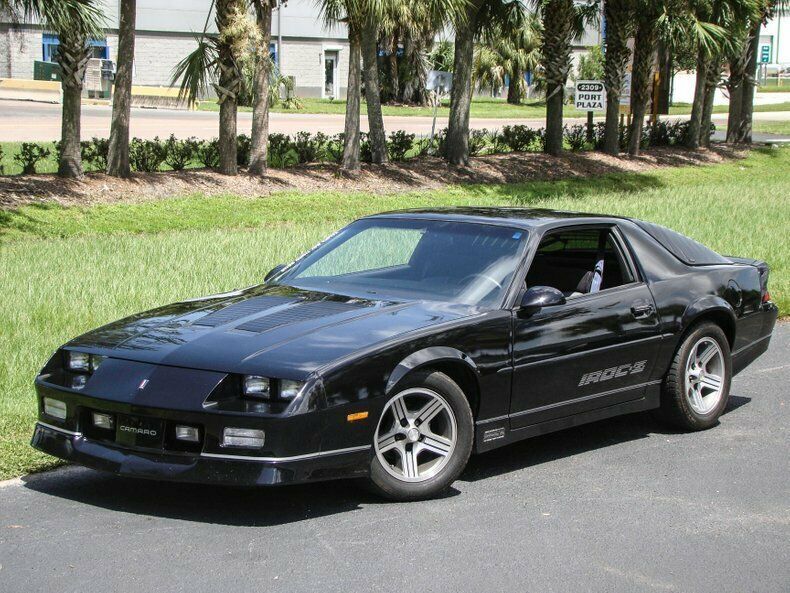 1990 Black Chevrolet Camaro Coupe