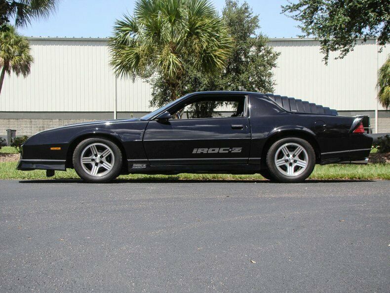 1990 Black Chevrolet Camaro Coupe