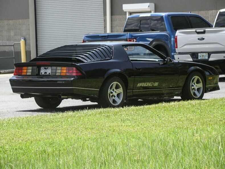 1990 Black Chevrolet Camaro Coupe