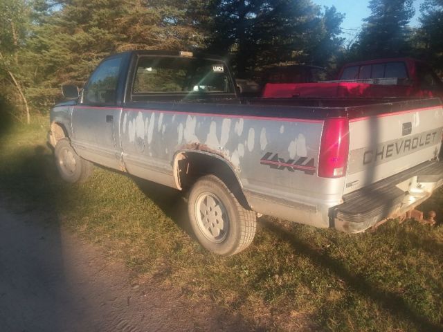 1990 Chevrolet C/K Pickup 1500 Standard Cab Pickup