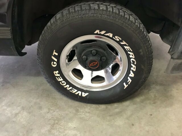 1990 Black Chevrolet C/K Pickup 1500 Pickup