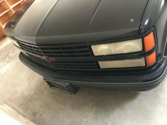 1990 Black Chevrolet C/K Pickup 1500 Truck