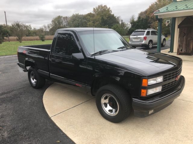 1990 Black Chevrolet C/K Pickup 1500 Standard Cab Pickup