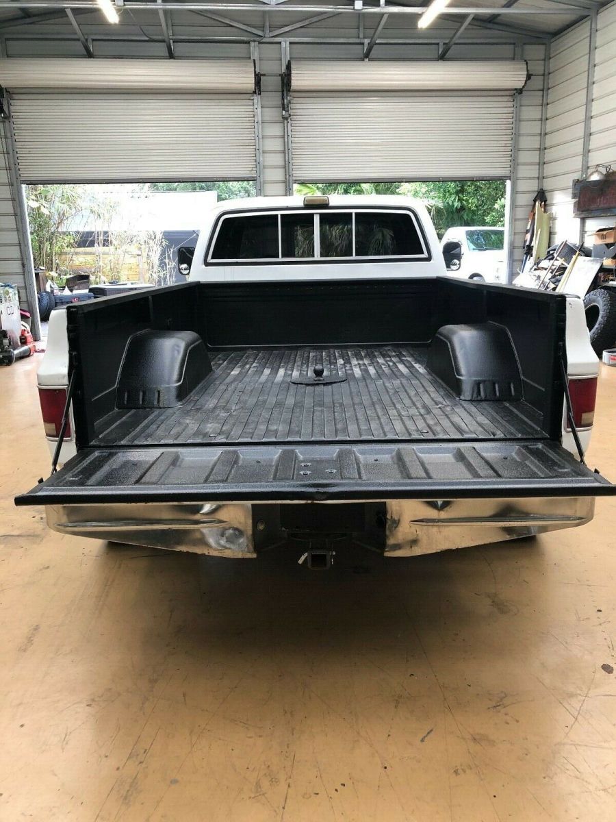 1990 White Chevrolet C/K Pickup 3500 Crew Cab Pickup