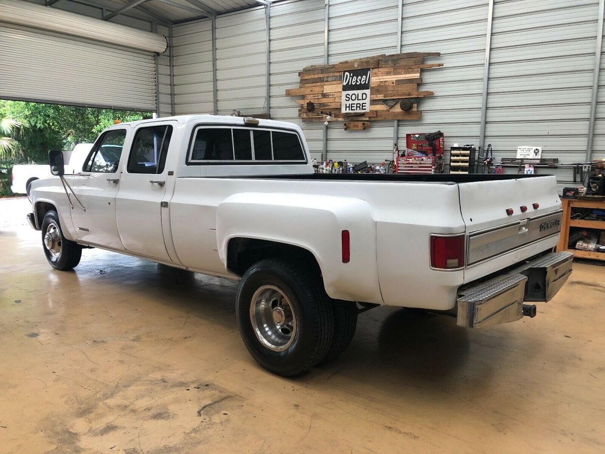 1990 White Chevrolet C/K Pickup 3500 Crew Cab Pickup