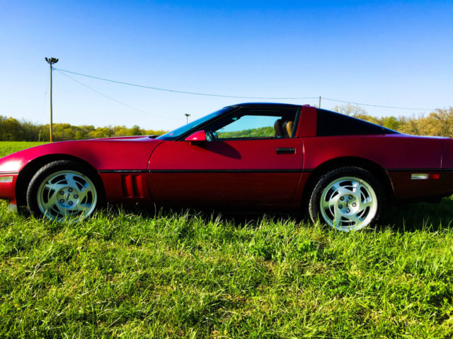 1990 Burgundy Chevrolet Corvette Coupe