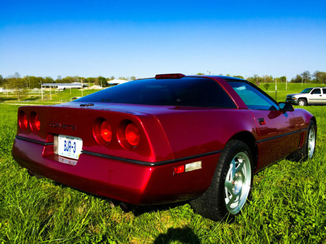 1990 Burgundy Chevrolet Corvette Coupe